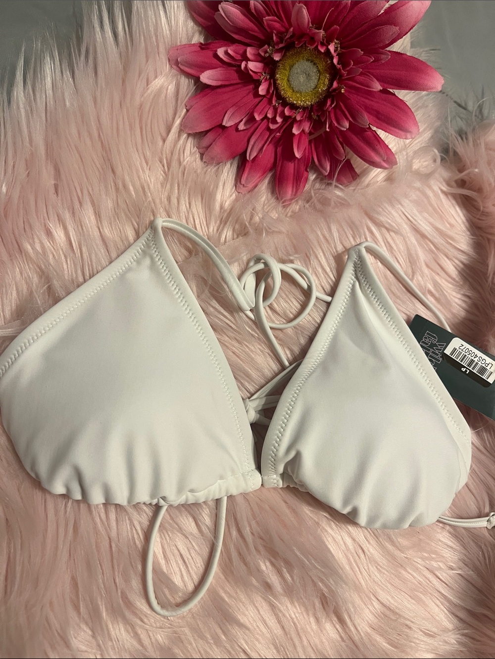 NWT White Triangle Bikini Top - Women Intimates & Sleepwear size large